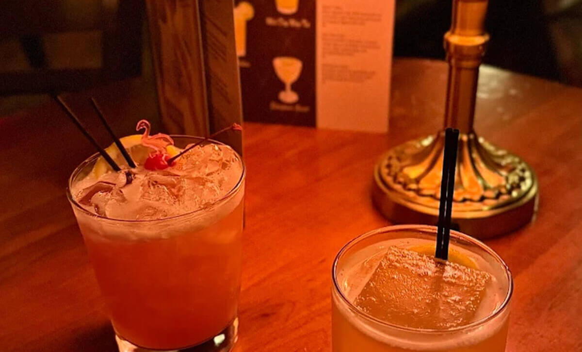The Anatomy of a Perfect Date Night Menu: Small Plates and Signature Cocktails