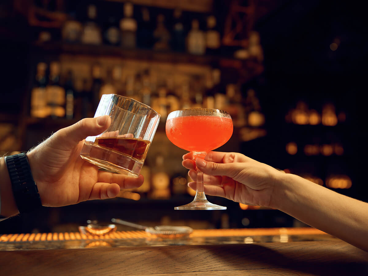 The Anatomy of a Perfect Date Night Menu: Small Plates and Signature Cocktails