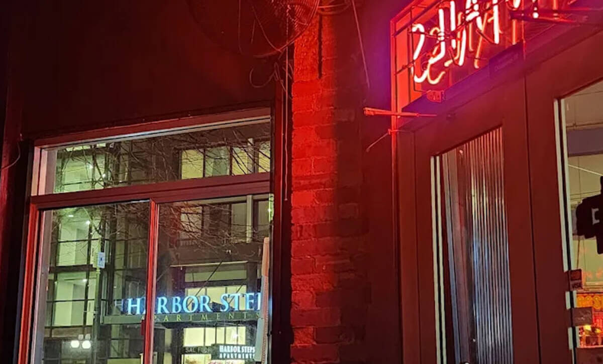 Double the Fun: How to Plan a Successful Date Night at a Bar