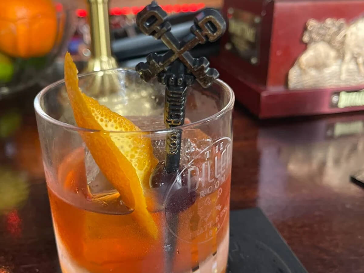 How to Customize a Drink Menu for Your Private Event