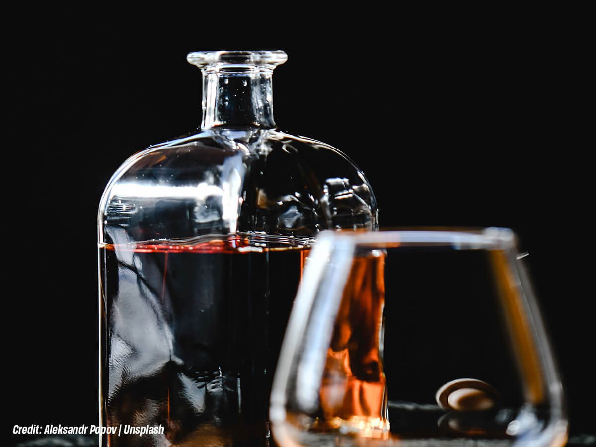 How-Does-Lighting-Shape-What-You-Notice-in-the-Glass