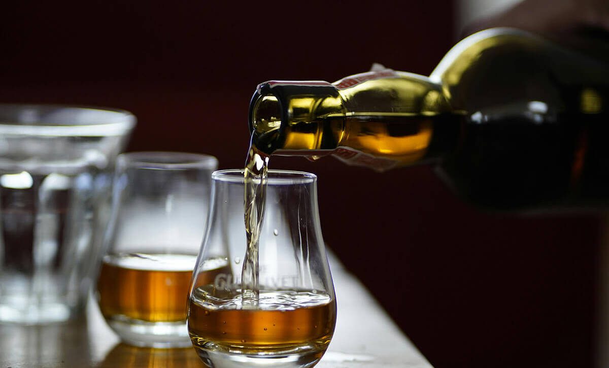 What-Did-They-Drink-During-Prohibition-Exploring-5-Historic-Pours-in-the-Emerald-City